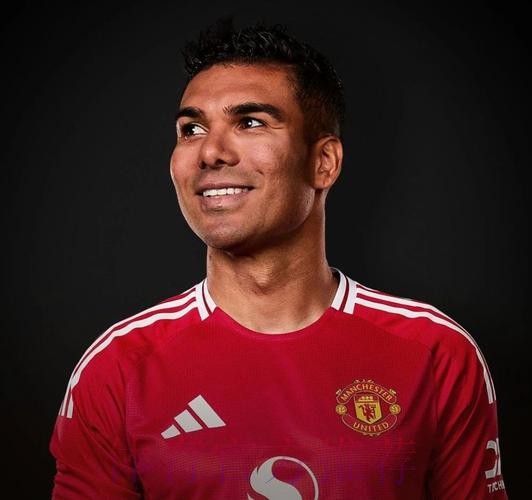 卡塞米罗:希望继续赢 不会介入对裁判的争论中 卡塞米罗:希望继续赢 不会介入对裁判的争论中