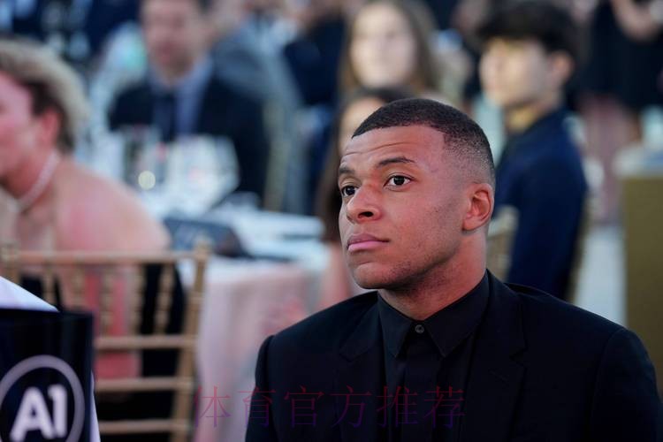 不欢而散?队报:巴黎决定再扣掉姆巴佩5月的工资